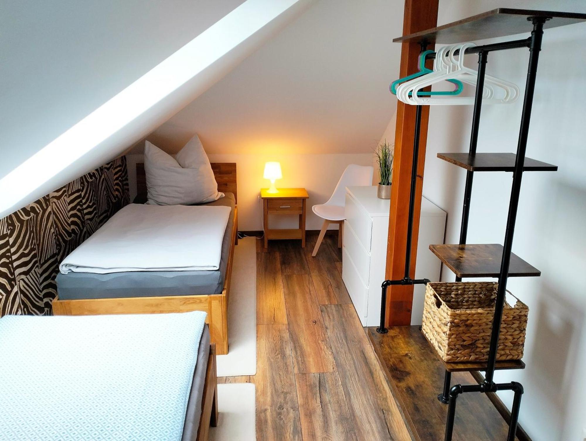 Ferienwohnung Am Waldesrand: Garden Retreat with Family-Friendly Amenities Cottbus Exterior photo