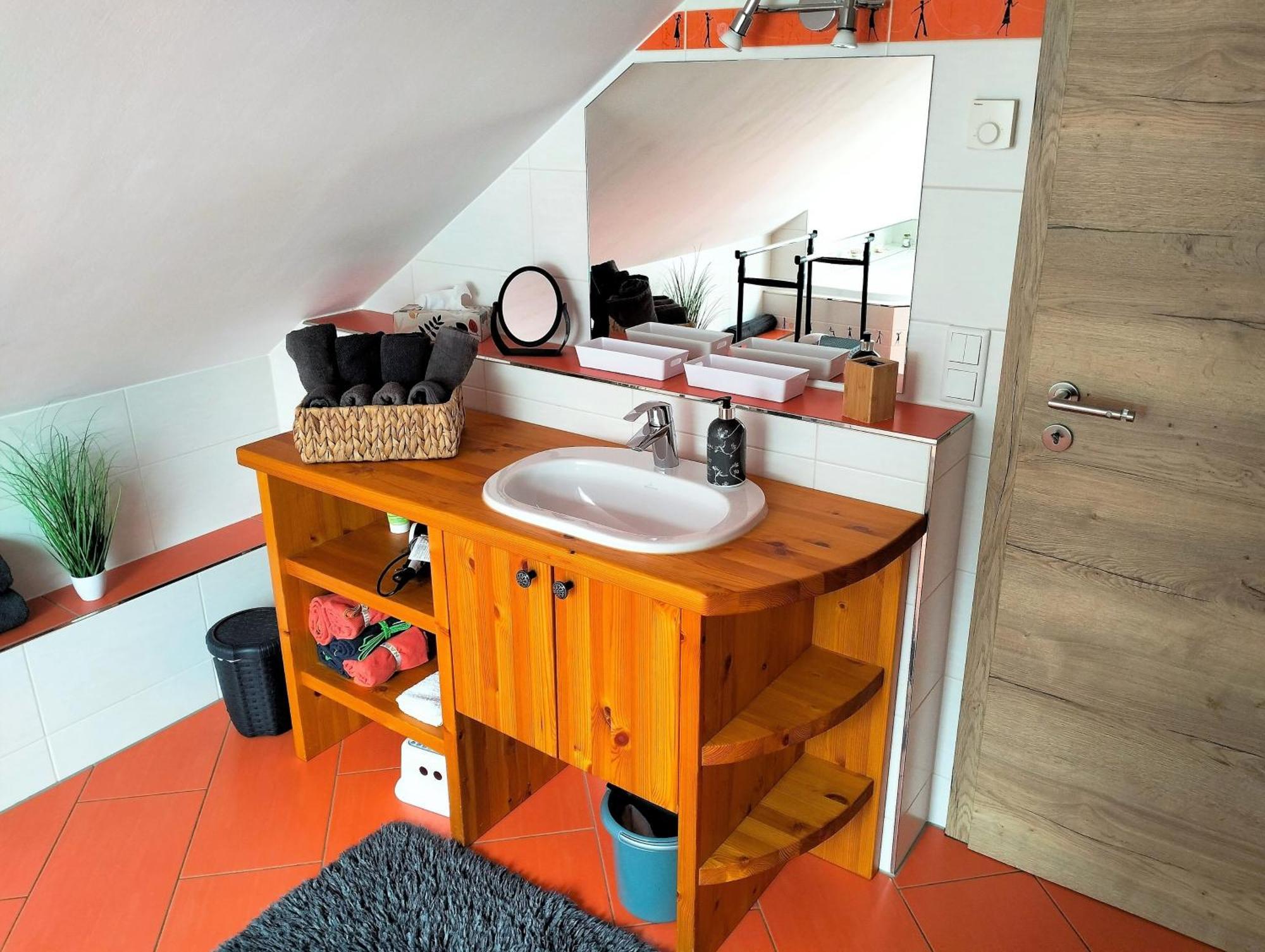 Ferienwohnung Am Waldesrand: Garden Retreat with Family-Friendly Amenities Cottbus Exterior photo